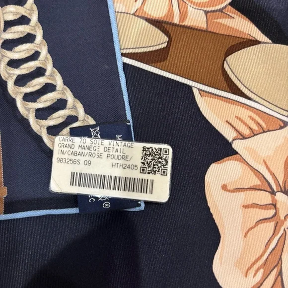Hermes Grand Manege Detail scarf 70 Brand New Color: Caban / Rose Poudre / Jaune - Picture 2 of 5